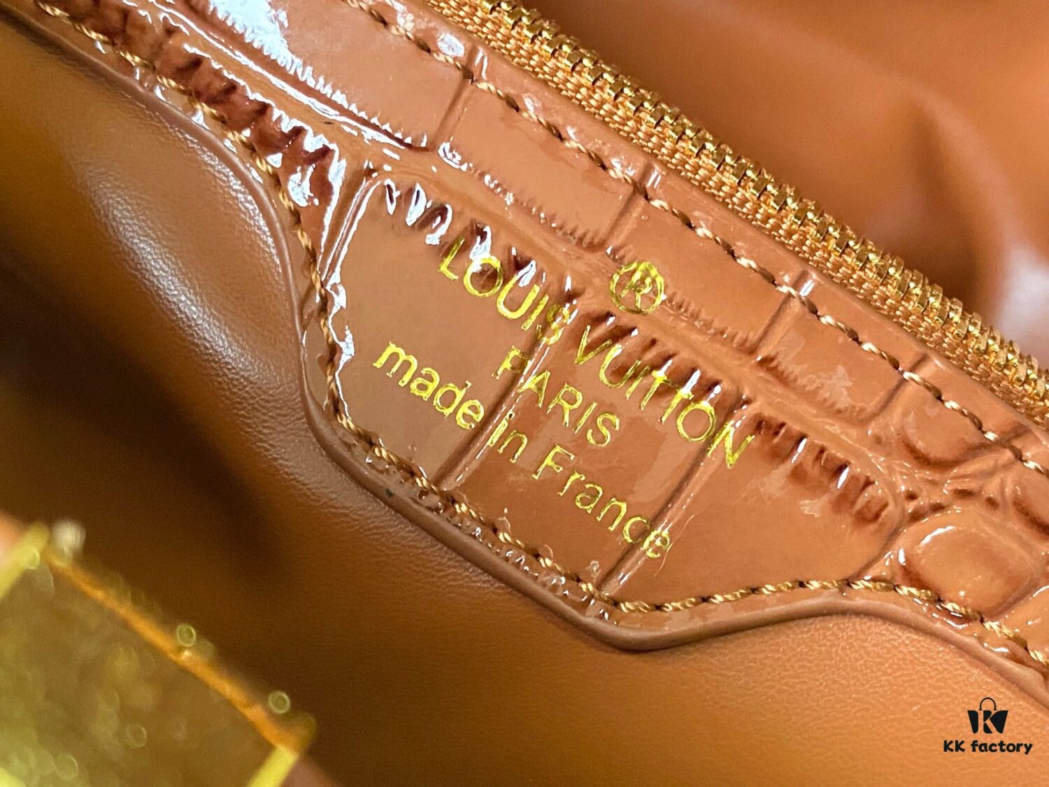 Upgraded M11619 Crocodile-Texture Capucines BB Bag