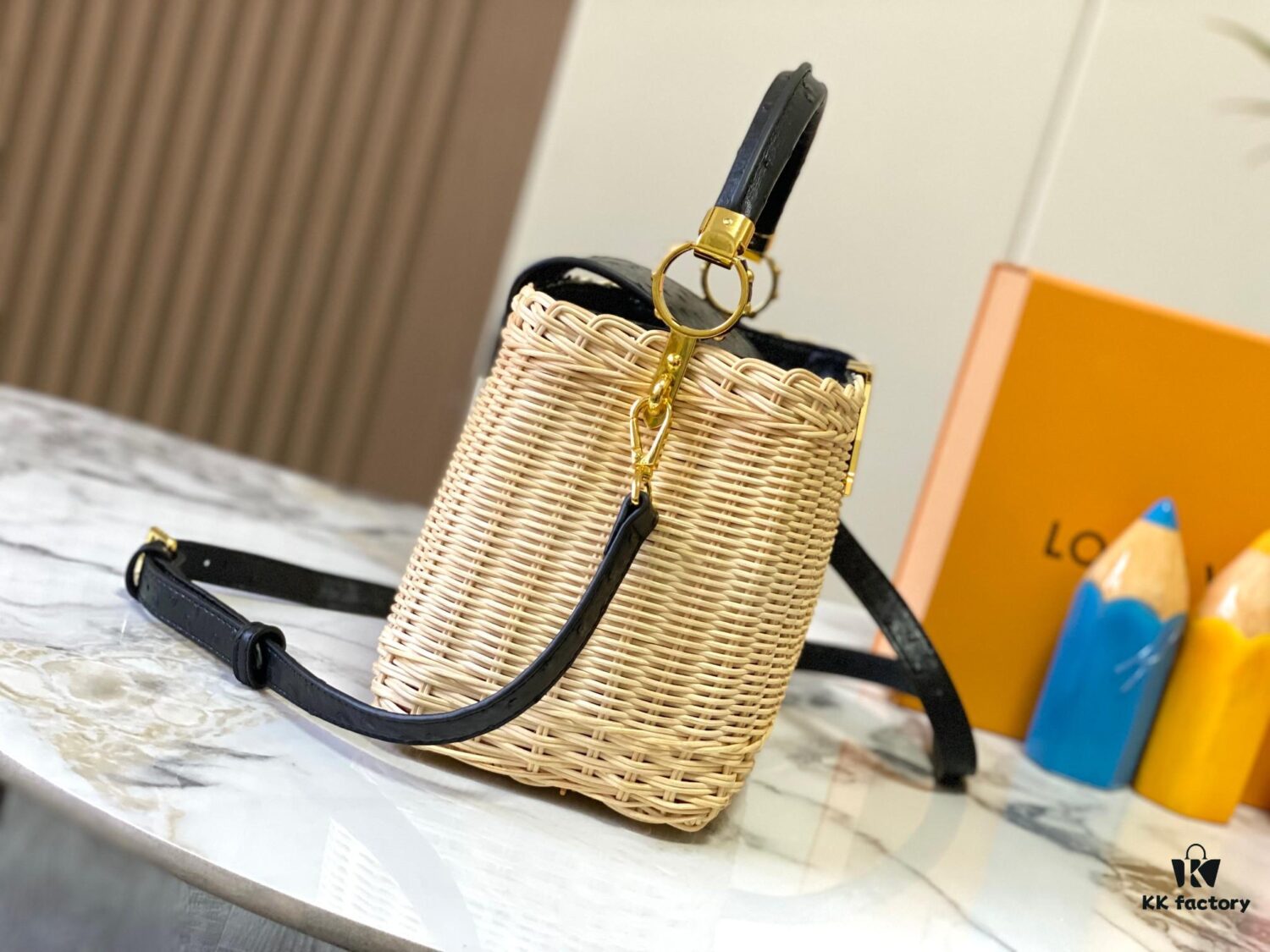 6930734d6e68136f4d9a5ee2 Upgraded M11618 Ostrich Texture Capucines BB Handbag