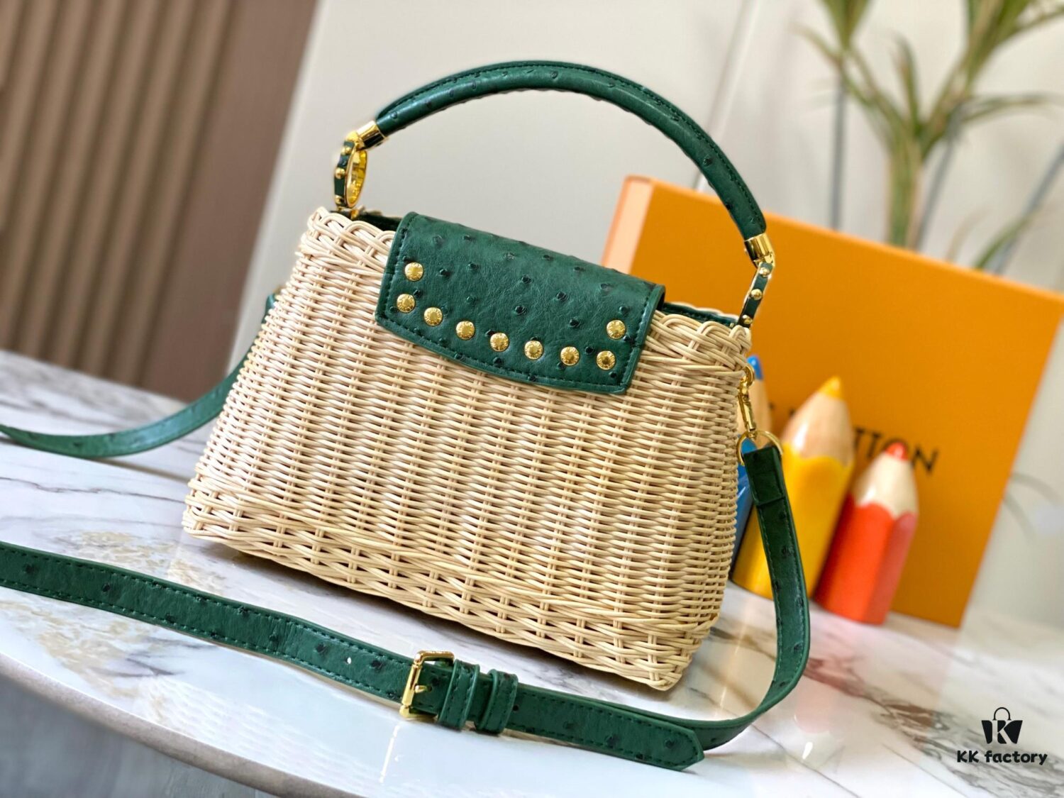 Upgraded M11618 Ostrich-Texture Capucines BB Handbag