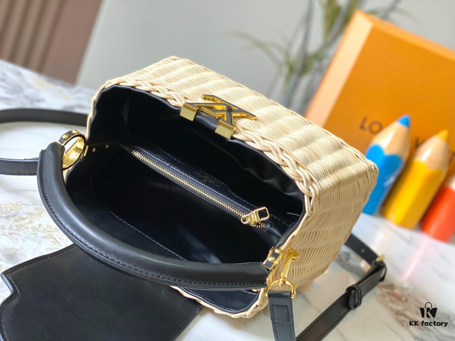 Upgraded M11617 CapucinesBB Bag