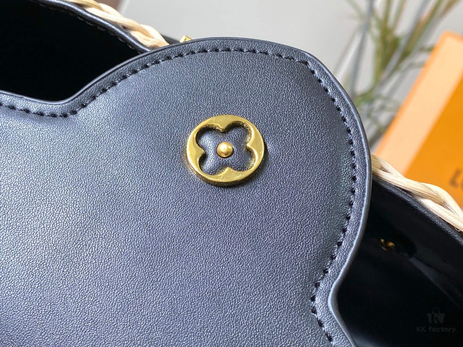 Upgraded M11617 CapucinesBB Bag