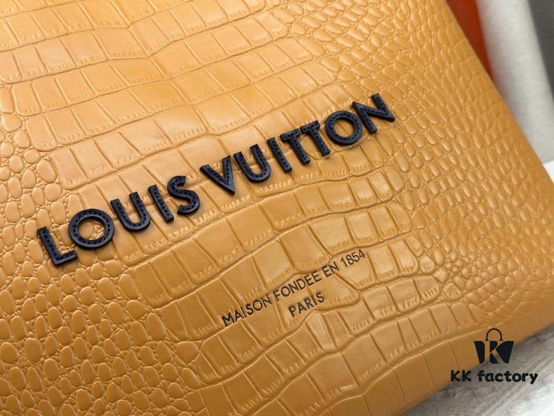 693073be6e68136f4d9a5fb2 M24457 This Shopper Medium Bag Draws Inspiration from Louis Vuitton's Shopping Tote