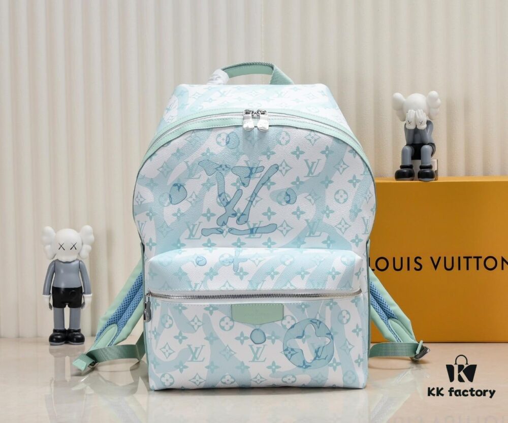 693073db6e68136f4d9a5fea Upgraded Version DU SHI JIA PAI M22519 Green Louis Vuitton 2023 New Men's DISCOVERY Monogram Water Drop Small Backpack LV Graffiti Backpack, Versatile Styling, High-Capacity Daily Travel Essential
