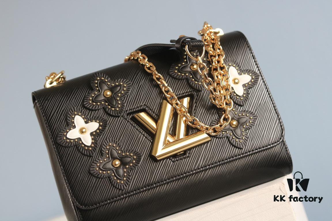 New Arrival [Rose] Top Quality Original Version [Rose]... Real Product Even More Beautiful [Kiss][Kiss] LV's Hottest Twist Denim Medium Size Released 💃 Louis Vuitton High-End Series Flower Tinsel Theme for Twist Medium Bag, Embellished with Unique Patterns: Multi-Layer Leather and Studs Reinterpret the Monogram Flowers, Rivets from the Brand’s Classic Trunks Transformed into Elegant Decorations, Complementing the Refined Black Epi Leather Body. Compact Shape with a Stylish Curved Base Increasing Bag Capacity [Strong] Adjustable Chain Suitable for Crossbody or Elegant Shoulder Wear [Strong] Medium Size: 23*18*8cm