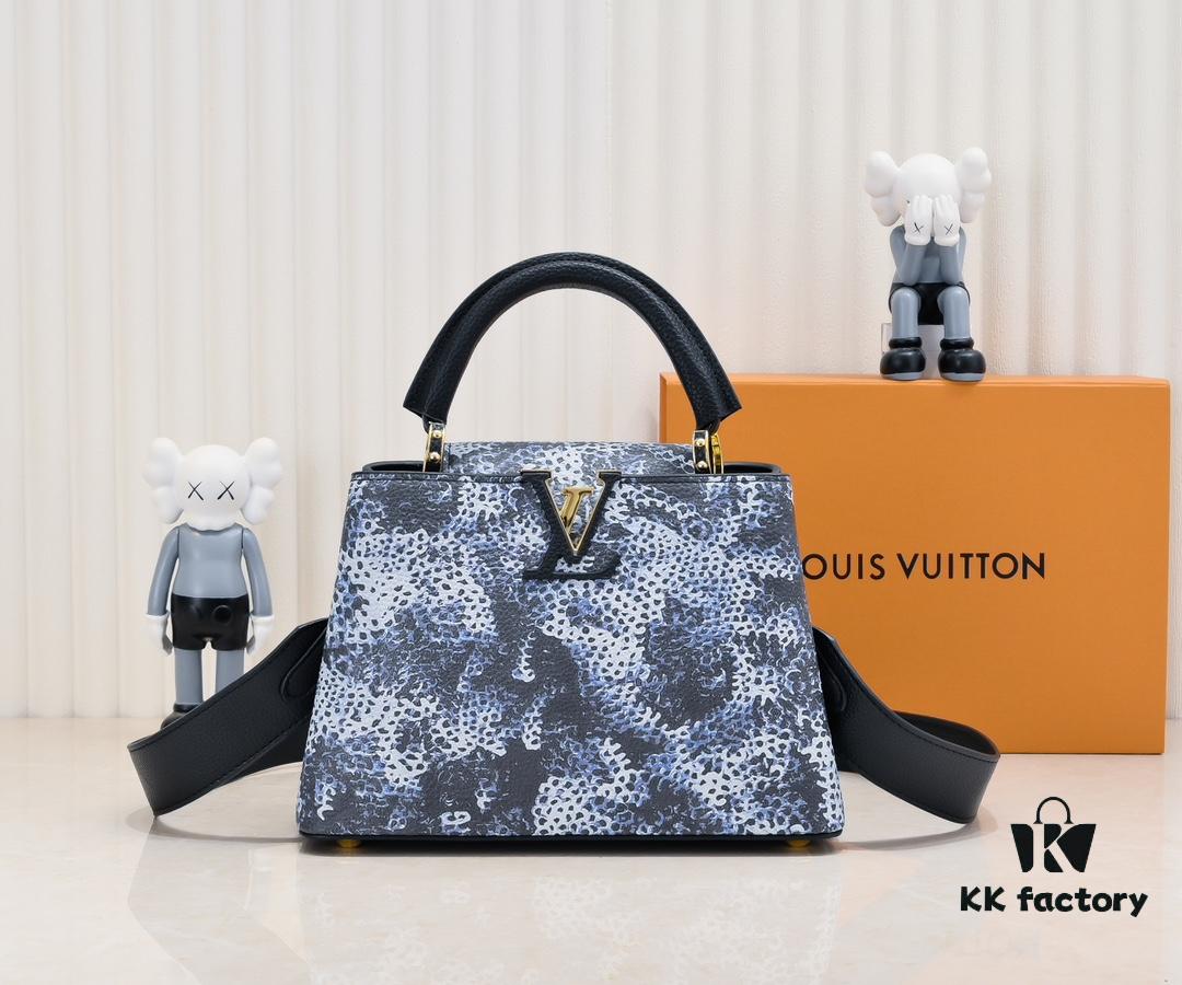 693074456e68136f4d9a60d0 Upgraded Black M21725 Louis Vuitton x Yayoi Kusama New Collaboration Capsule Collection Explores the Bizarre Dreamscape of the LV x YK Capucines PM Bag, Drawing Inspiration from the Artist's 'My Eternal Soul' Series Since 2009, Featuring Encounters with Eccentric Faces and Organic Forms. Printed and Embroidered Motifs Adorn Luxurious Taurillon Leather, Making It a Distinguished Artistic Collector's Piece.