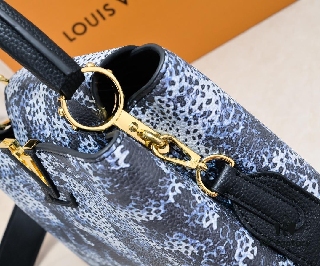 693074466e68136f4d9a60d3 Upgraded Black M21725 Louis Vuitton x Yayoi Kusama New Collaboration Capsule Collection Explores the Bizarre Dreamscape of the LV x YK Capucines PM Bag, Drawing Inspiration from the Artist's 'My Eternal Soul' Series Since 2009, Featuring Encounters with Eccentric Faces and Organic Forms. Printed and Embroidered Motifs Adorn Luxurious Taurillon Leather, Making It a Distinguished Artistic Collector's Piece.