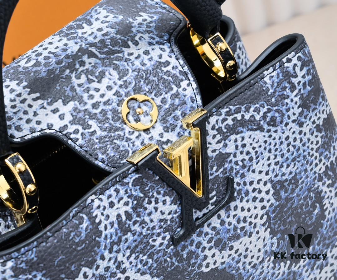 6930744a6e68136f4d9a60d9 Upgraded Black M21725 Louis Vuitton x Yayoi Kusama New Collaboration Capsule Collection Explores the Bizarre Dreamscape of the LV x YK Capucines PM Bag, Drawing Inspiration from the Artist's 'My Eternal Soul' Series Since 2009, Featuring Encounters with Eccentric Faces and Organic Forms. Printed and Embroidered Motifs Adorn Luxurious Taurillon Leather, Making It a Distinguished Artistic Collector's Piece.