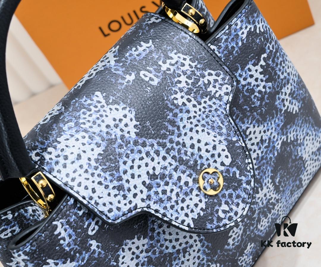 6930744e6e68136f4d9a60e2 Upgraded Black M21726 Louis Vuitton x Yayoi Kusama Capsule Collection Reimagines the LV x YK Capucines Medium Handbag in a Surreal Dreamscape, Drawing Inspiration from the Japanese Artist's 'My Eternal Soul' Series Since 2009, Featuring Eccentric Faces and Organic Forms. The Artistic Design Is Enhanced with Printed and Embroidered Motifs on Luxurious Taurillon Leather, Making It a Distinguished Addition to Any Art-Inspired Collection.
