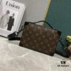 693074ae6e68136f4d9a61b4 Upgraded Version 🔥 M45935 59163 Handle Soft Trunk Handbag crafted from Louis Vuitton's iconic Monogram Macassar canvas, featuring stud corners and leather reinforcement straps that evoke the brand's trunk-making heritage. Sleek silhouette with a detachable shoulder strap allows easy portability for small electronic devices and personal essentials. Wide opening facilitates convenient access to contents.