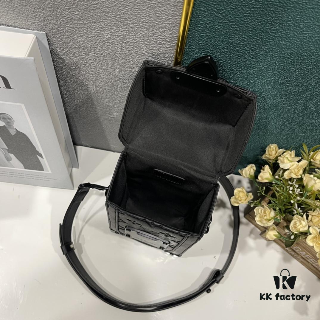 693074d86e68136f4d9a6208 Upgraded Version M82077 M82070 Black Flower, Aged Flower, Full Leather Embossing Latest Model Vertical Trunk Mini Phone Bag