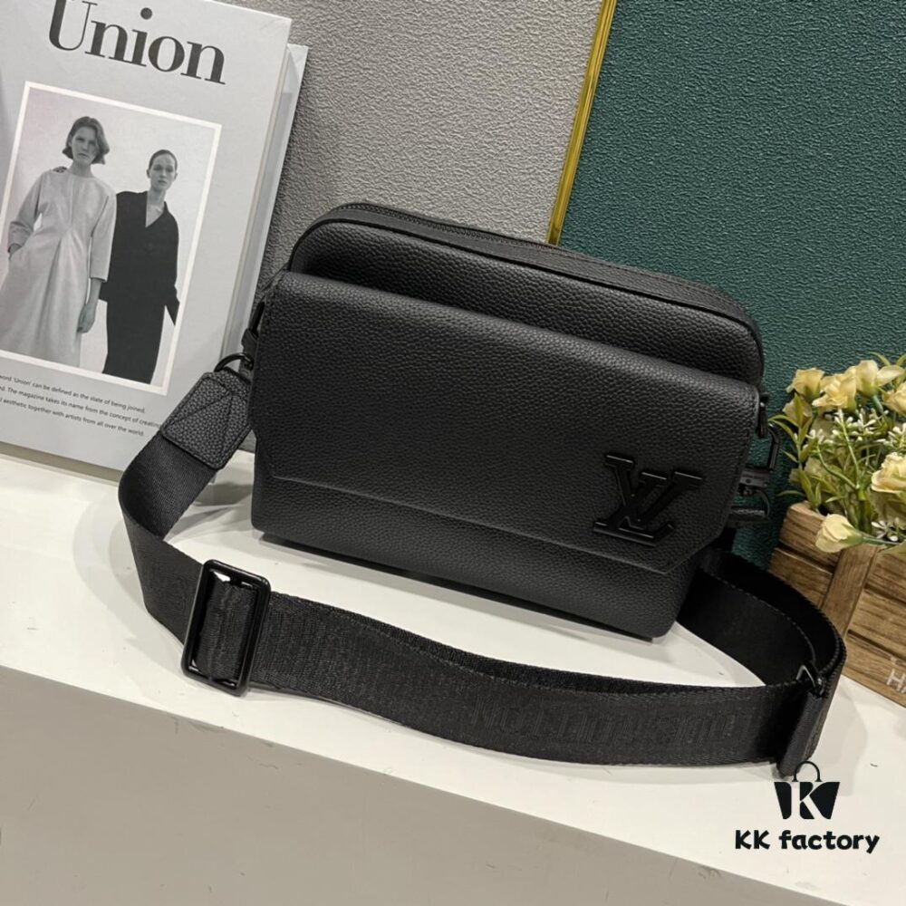 693074f66e68136f4d9a6241 Upgraded Latest Model M22482 M22611 Fastline Messenger Bag in Soft Cow Leather