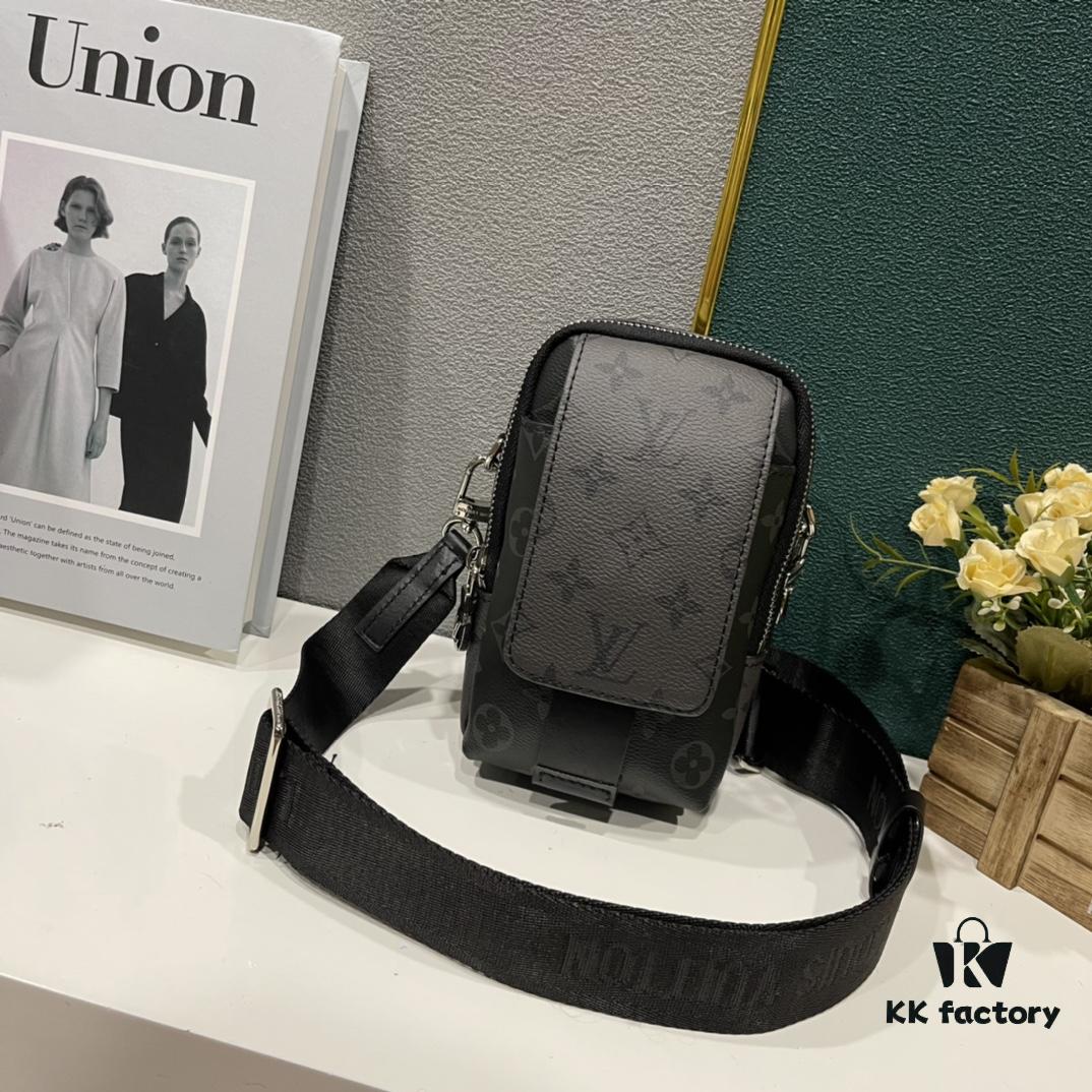 693075046e68136f4d9a625b Upgraded Version! Latest Release! M81321 M81323 M81005 Black Grey Floral, Black Embossed, Grey Embossed FLAP DOUBLE Phone Bag — A Capsule Collection by Japanese Designer and DJ Nigo in Collaboration with Virgil Abloh for Louis Vuitton. This Flap Double phone bag features a black-silver two-tone flap, messenger-style design, adjustable shoulder strap, ideal for carrying smartphones and small daily essentials.