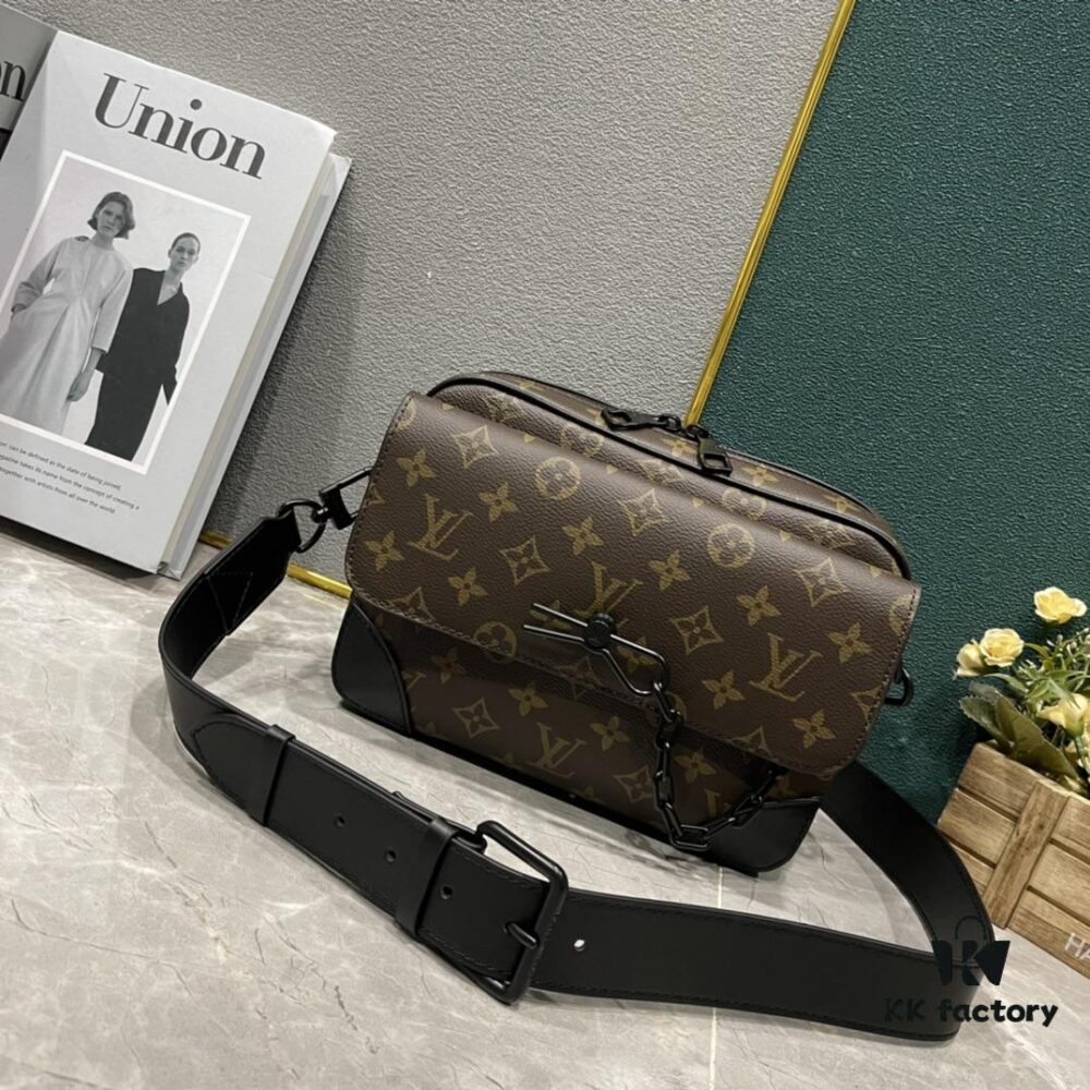 Upgraded M46795 M23742 Black Floral Embossed Men's Latest Messenger Bag Steamer Collection