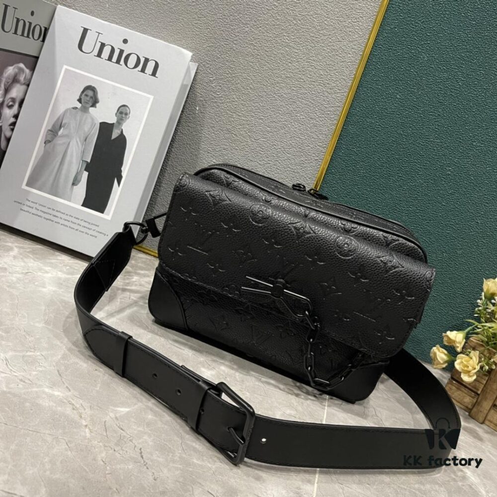 Upgraded M46795 M23742 Black Flower Embossed Monogram Latest Men's Messenger Bag Steamer Messenger Bag