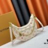6930753b6e68136f4d9a62c8 Upgraded Original ⭐️ New Embossed Silk-Screen Moon Bag 🔥 Model: M81166 M81098 🔥🔥 Latest Arrival Moon Bag 🌙! Nicolas Ghesquière Revisits the Croissant Bag from Louis Vuitton Archives, Introducing the Loop Crescent-Shaped Bag in the 2022 Spring Collection