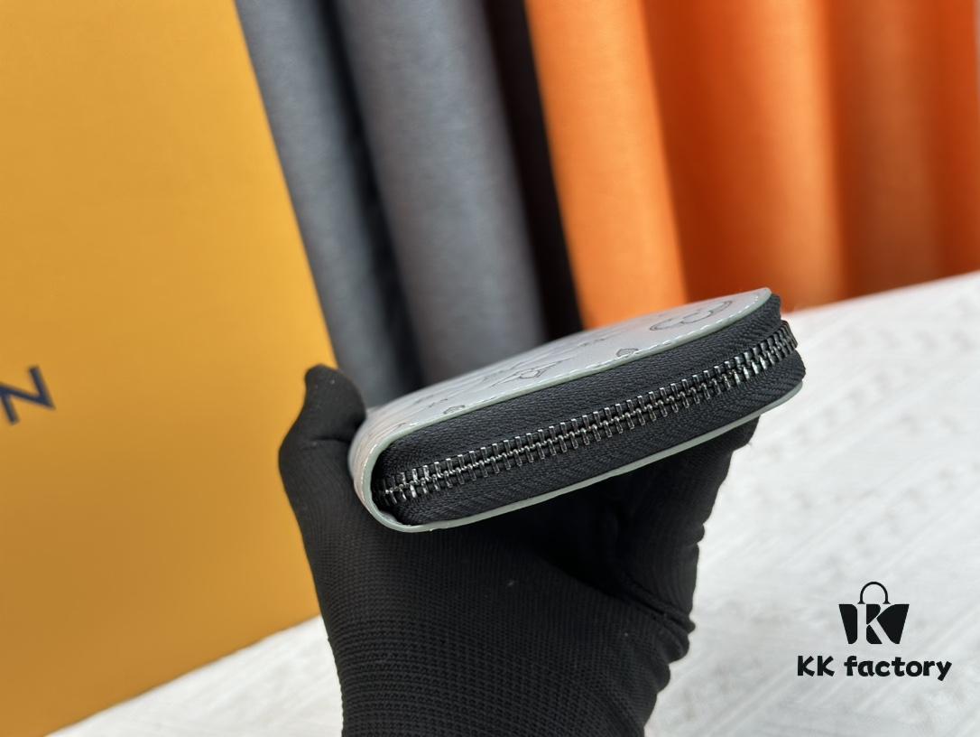 693075486e68136f4d9a62e7 Wallet New Arrival In Stock, M62902 M81384 Zippy Vertical Zip Wallet