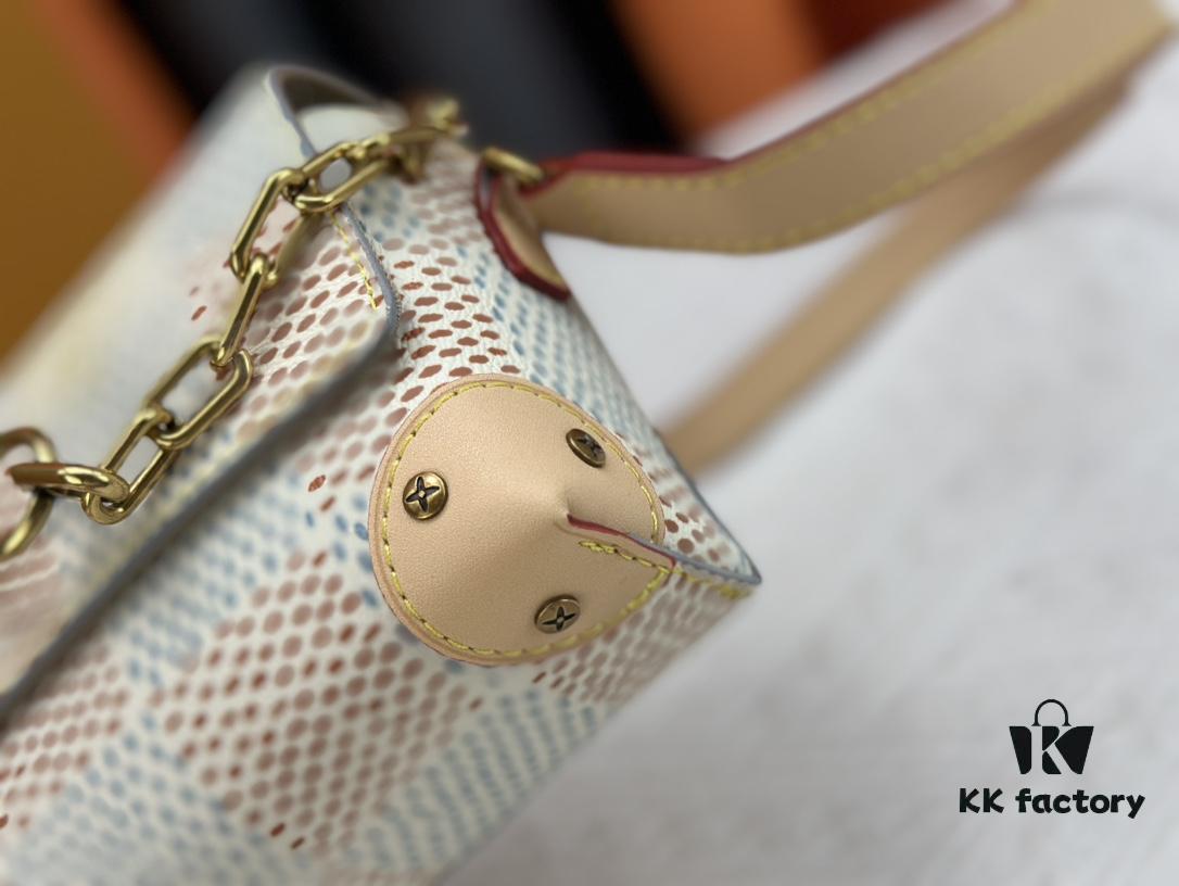 693075ec6e68136f4d9a643b M81783 M82534 M81579 M81746 M22637 M81935 M81852 Steamer Mini Bag