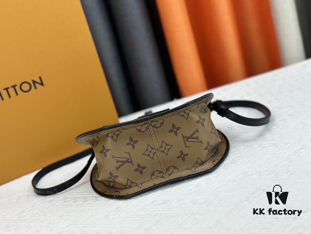 693075f86e68136f4d9a6455 Authentic M47117 M44699 Monogram Flower Women's Round Handbag Around Me Bag