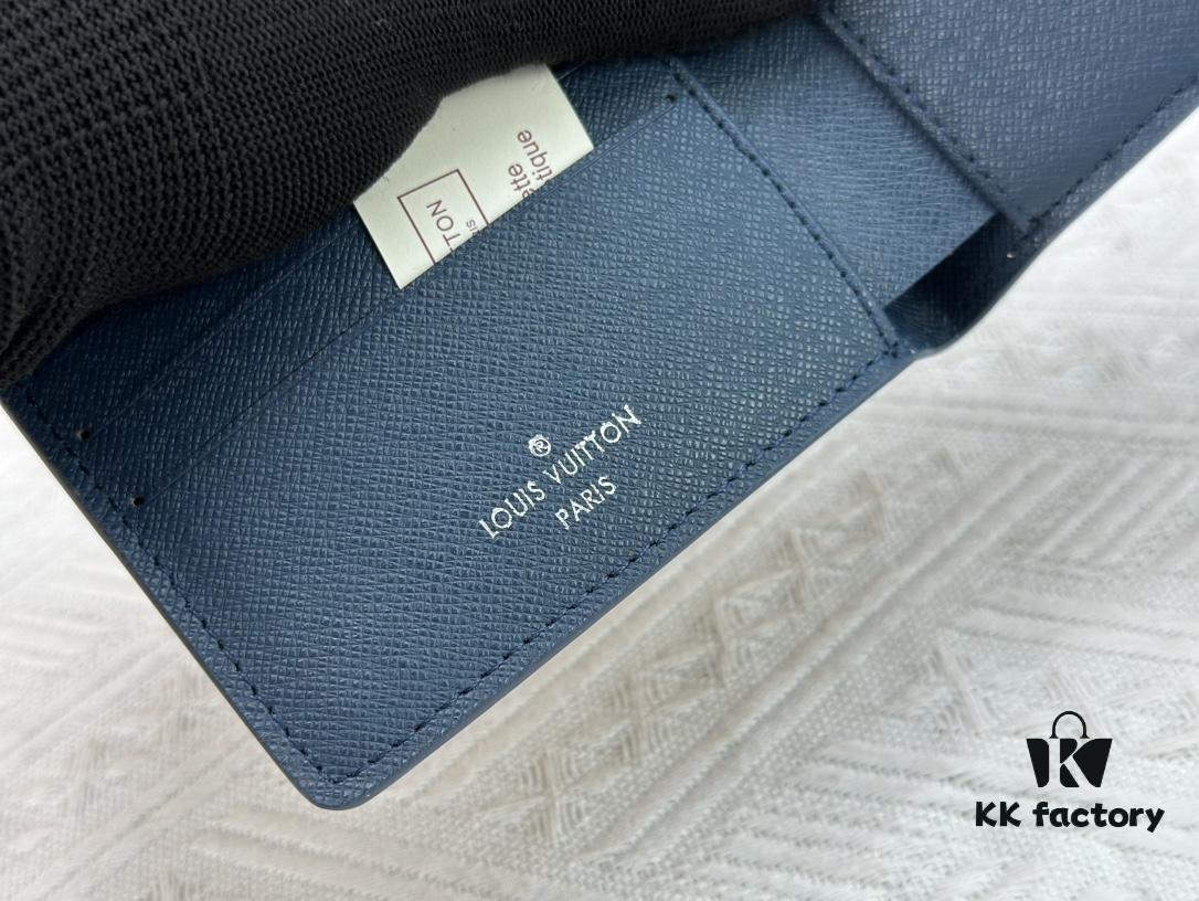 693076856e68136f4d9a658f Wallet Model: N60895 Balsa Printed Louis Vuitton Classic Brazza Wallet