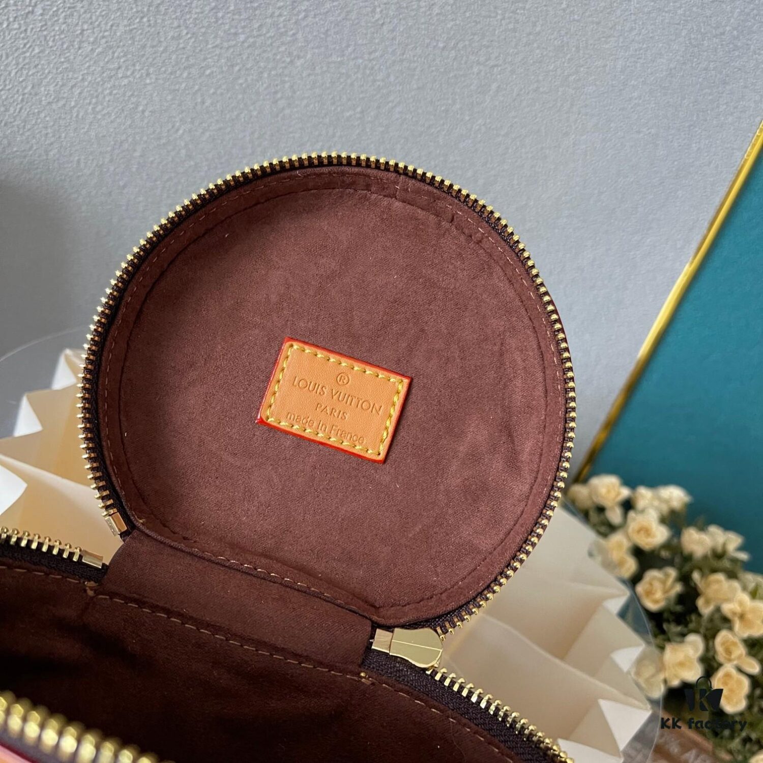 Upgraded Version [Exclusive Real Photo M82952 Damier Azur and Sunflower] This Nano Cannes Handbag features a cylindrical silhouette crafted from Monogram canvas, echoing the design of a makeup pouch.