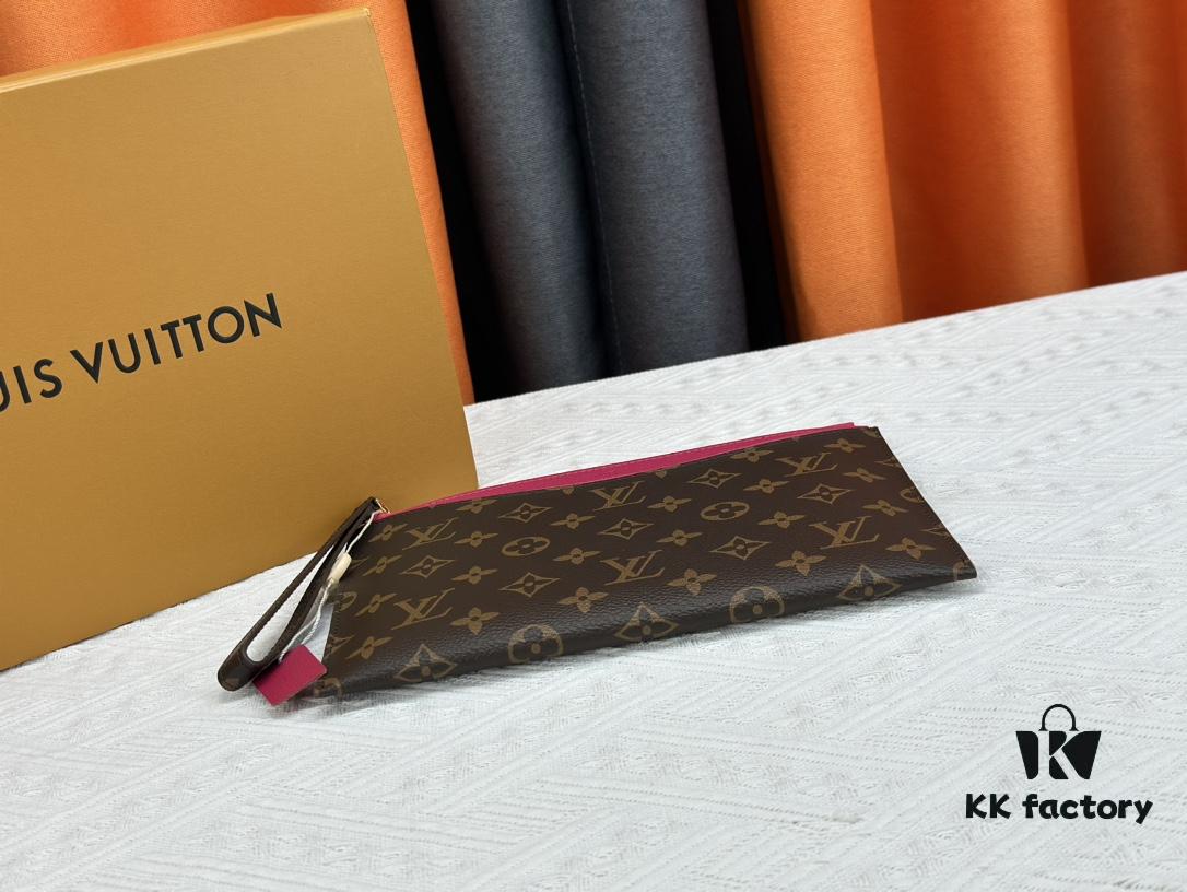 693076b86e68136f4d9a65e7 M60910, Real Item Photography, Exquisitely Crafted Pallas Handbag Combining Classic Monogram Canvas with Vibrant Colors for a Delightful Effect