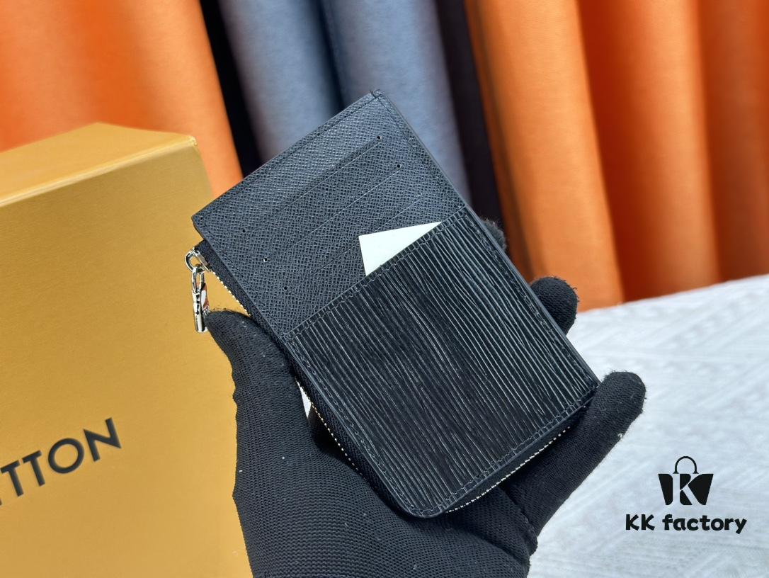 693076f06e68136f4d9a6652 Top-Grade Original This New Hybrid Wallet is Crafted from Black Monogram Shadow Leather, Ingeniously Combining a Card Holder with Louis Vuitton's Best-Selling Multiple Wallet