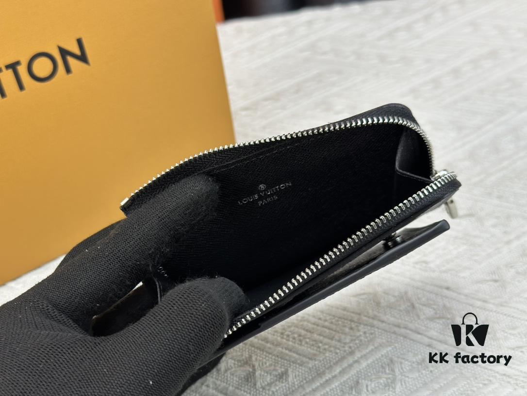 693076f16e68136f4d9a6654 Top-Grade Original This New Hybrid Wallet is Crafted from Black Monogram Shadow Leather, Ingeniously Combining a Card Holder with Louis Vuitton's Best-Selling Multiple Wallet
