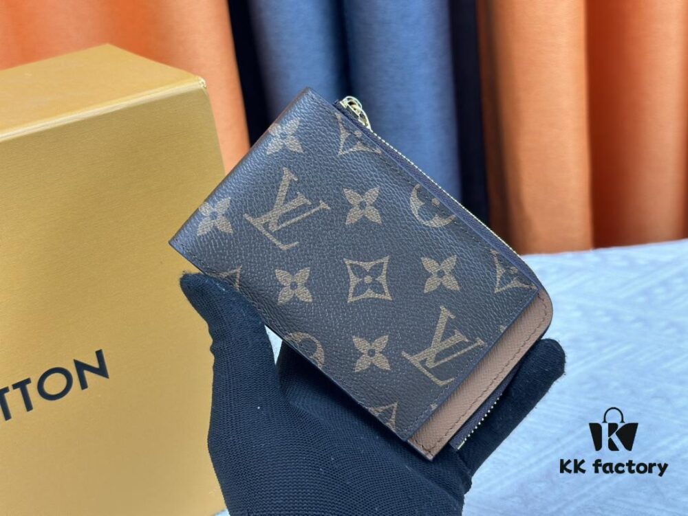 Top Original This New Hybrid Wallet is Made of Black Monogram Shadow Leather, Ingeniously Combining a Card Holder with Louis Vuitton's Best-Selling Multiple Wallet