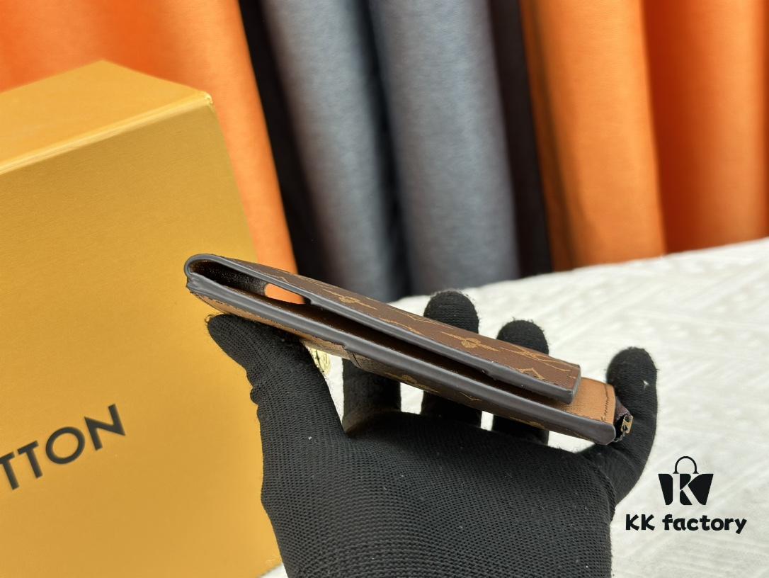 693076fd6e68136f4d9a666c Top Original This New Hybrid Wallet is Made of Black Monogram Shadow Leather, Ingeniously Combining a Card Holder with Louis Vuitton's Best-Selling Multiple Wallet