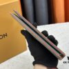 6930770b6e68136f4d9a6687 Wallet Model: N62665 M63236 Louis Vuitton Classic Brazza Wallet