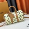 693077126e68136f4d9a6696 M24849 White Color Black Color Pillow Bag