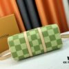 693077216e68136f4d9a66b5 Model N40671 Green Tea Keepall Bandoulière 35 Bag