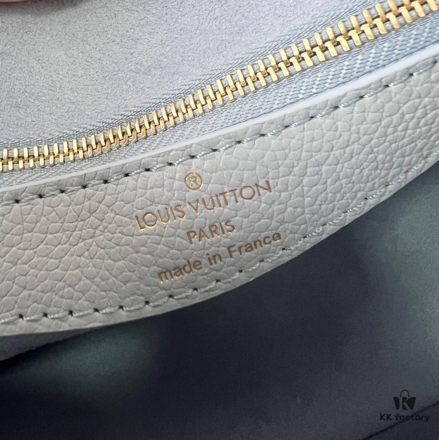 [Top Quality Original Order Exclusive Real Shot] M46846 Misty Blue M46386 Full Leather Embossed Baguette Bag Series Diane Handbag