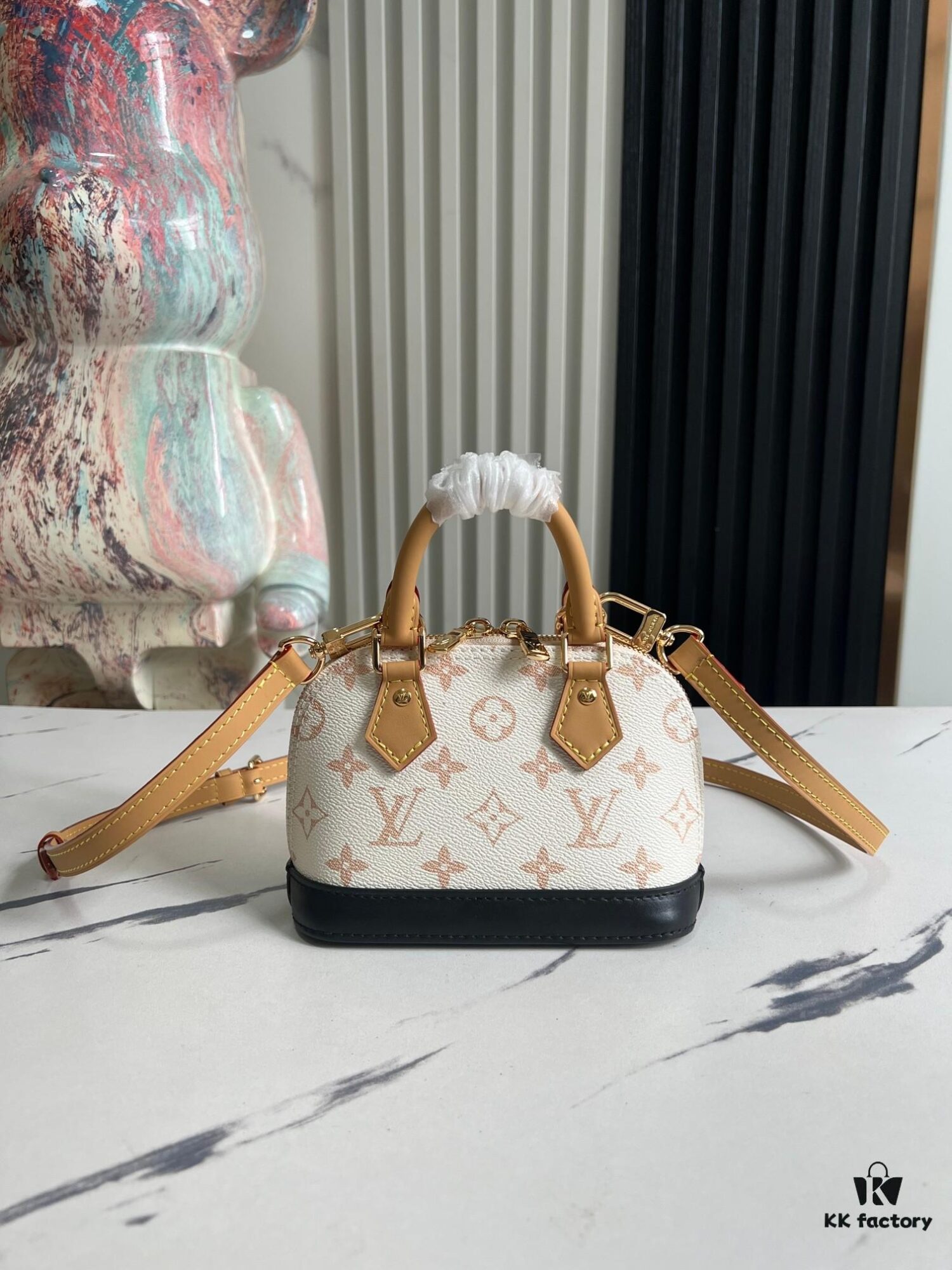 693077926e68136f4d9a67a8 M46895 White Flower 82717 Mini Shell Bag Collection - New Launch Nano Alma Handbag