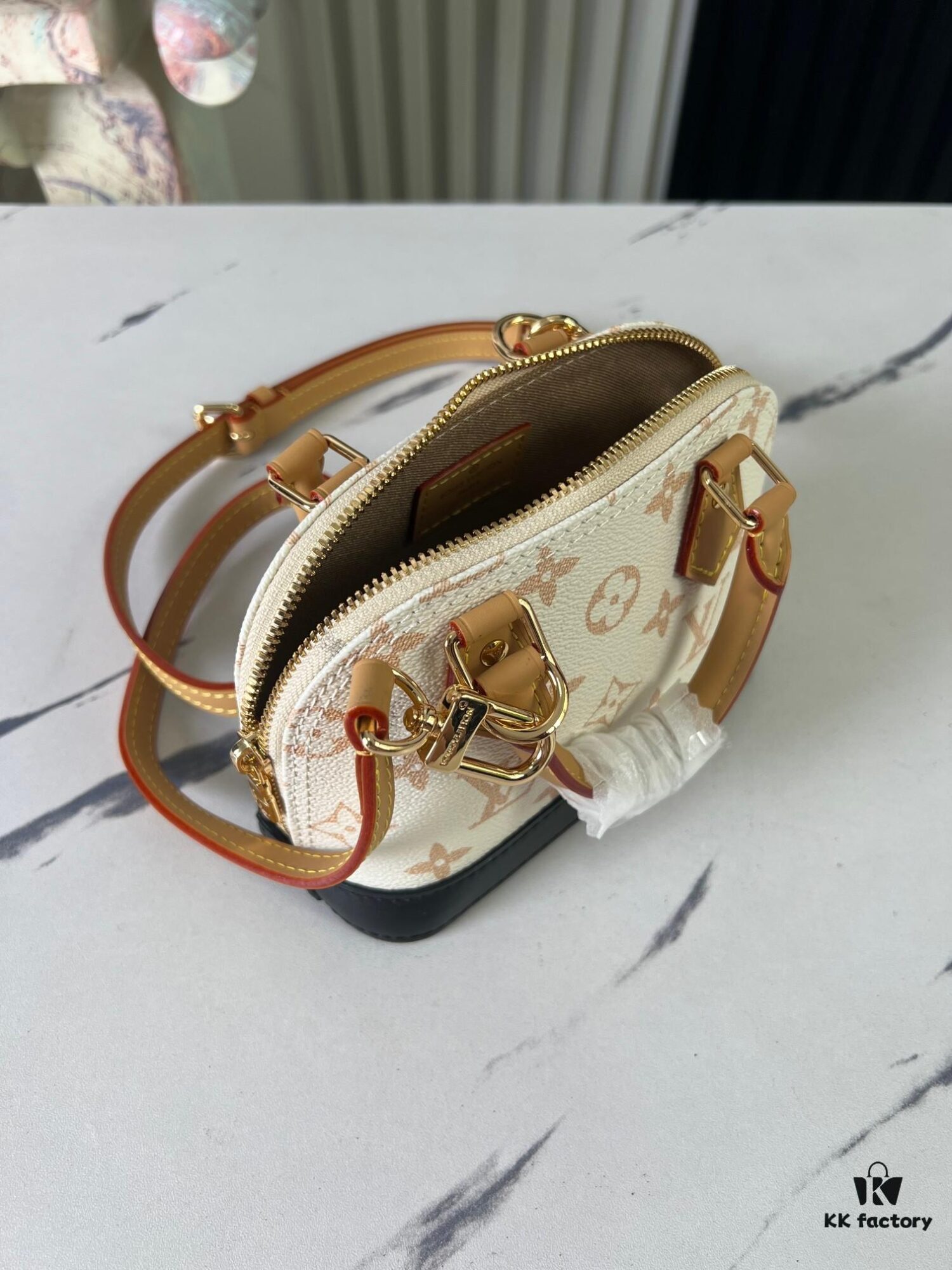 693077966e68136f4d9a67aa M46895 White Flower 82717 Mini Shell Bag Collection - New Launch Nano Alma Handbag