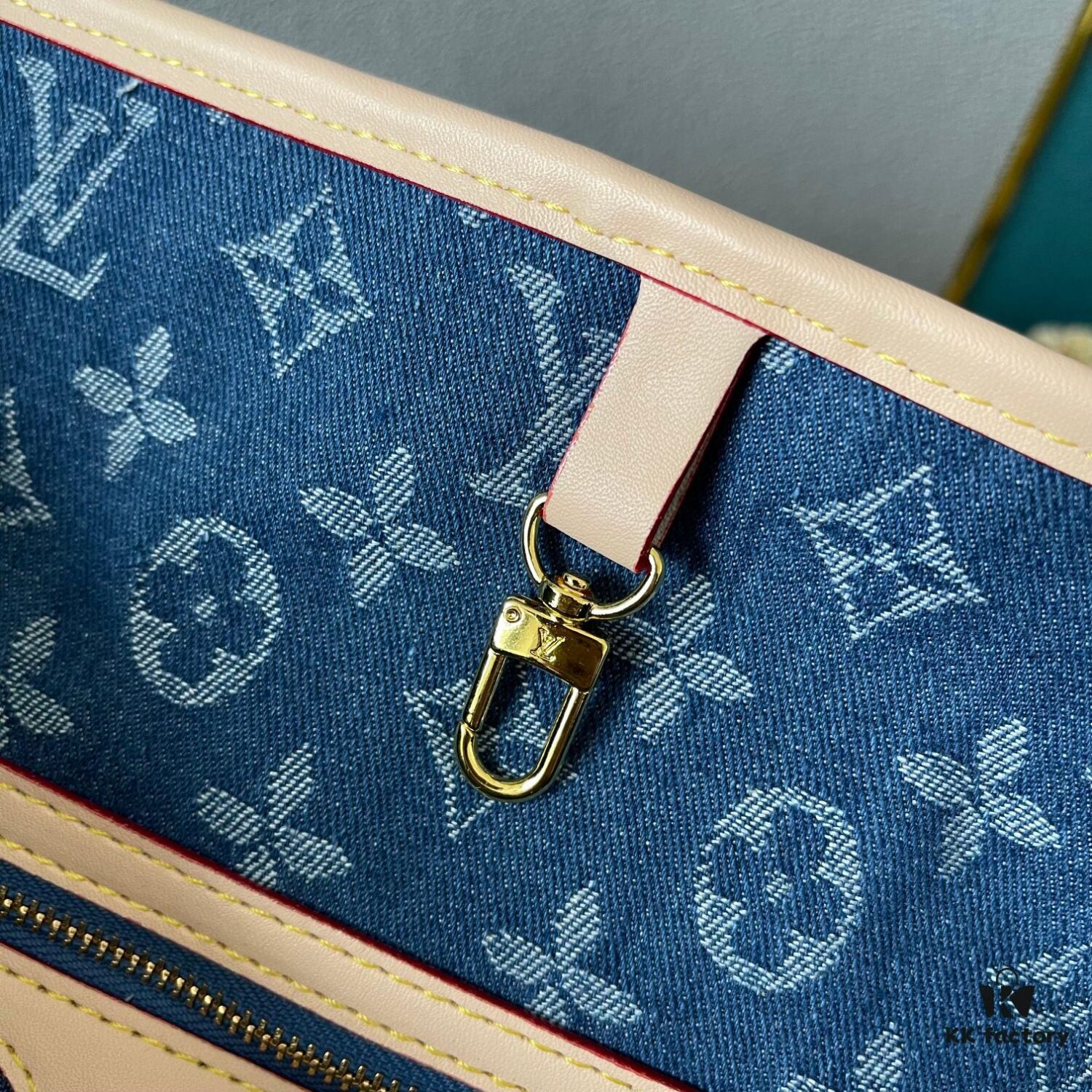 693077ae6e68136f4d9a67ce Upgraded M40995 Medium Denim Jacquard Tote Bag 💋💋 Louis Vuitton New Neverfull – A Fresh Reinterpretation of the Iconic Handbag