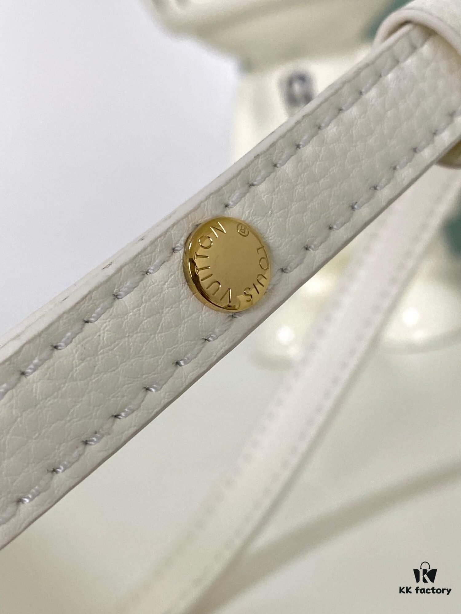 693077d96e68136f4d9a6820 FAVORITE Handbag m46842 Matcha Green (Milk)