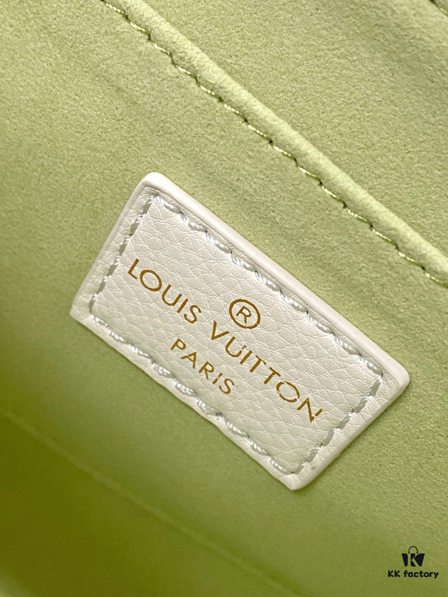 693077da6e68136f4d9a6823 FAVORITE Handbag m46842 Matcha Green (Milk)