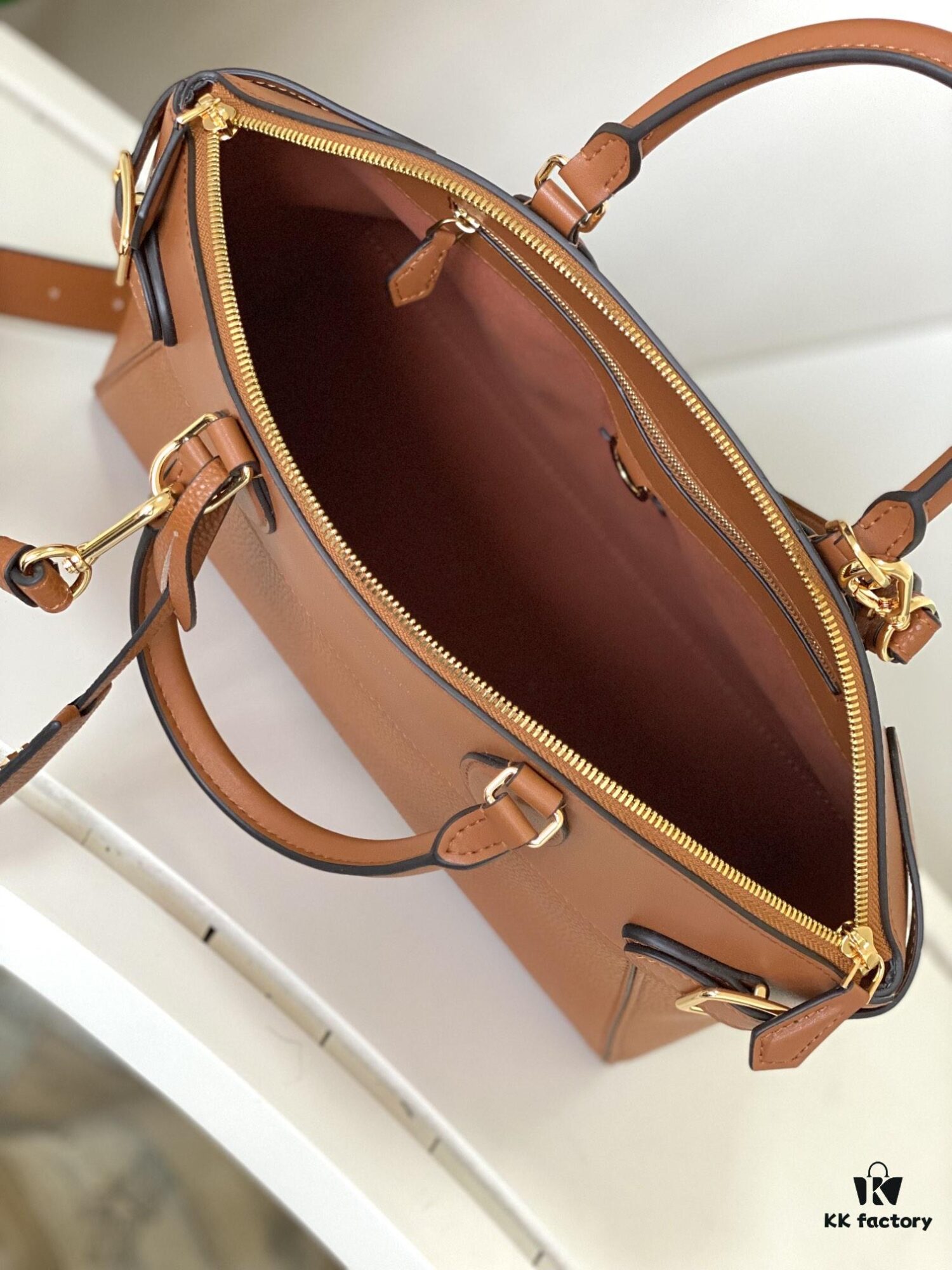 693077e46e68136f4d9a6839 M22925 Brown Lock It MM Bag