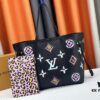 693077ee6e68136f4d9a684f M40995 Medium Shopping Bag 💋💋 Louis Vuitton New Neverfull, A Fresh Reinterpretation of a Classic Handbag
