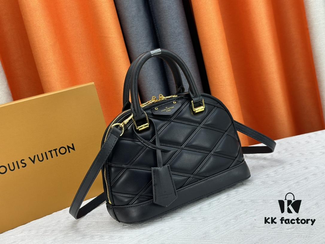 693078196e68136f4d9a68a8 Model: M23666 Shell Bag 💋💋 This Alma BB Handbag Draws Inspiration from the Diamond-Quilted Lining of Louis Vuitton's Rigid Trunks