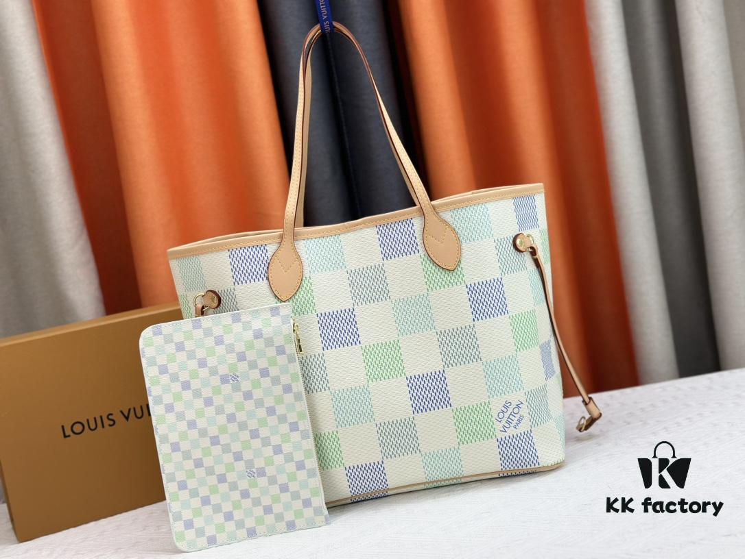 693078326e68136f4d9a68e5 M40995 Medium Shopping Bag 💋💋 Louis Vuitton New Neverfull, A Fresh Take on a Classic Handbag