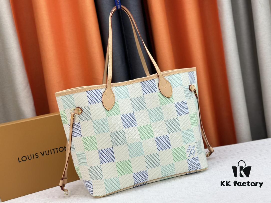 693078336e68136f4d9a68e6 M40995 Medium Shopping Bag 💋💋 Louis Vuitton New Neverfull, A Fresh Take on a Classic Handbag