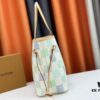 693078336e68136f4d9a68e7 M40995 Medium Shopping Bag 💋💋 Louis Vuitton New Neverfull, A Fresh Take on a Classic Handbag