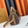 693078416e68136f4d9a690b M46271 Black Flower Orange Chain, Denim Blue, M31044 Orange, M11542 Classic Flower, M24849 Classic Flower Color Chrysanthemum This Keepall 25 Bag Features Monogram Eclipse Reverse Denim Canvas, an Elegant Reinterpretation of Louis Vuitton's Iconic Pattern