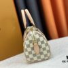 693078506e68136f4d9a692f Louis Vuitton M46906 White Checker M46234 Speedy Pillow Bag Series M45957 SPEEDY BANDOULIÈRE 20 Handbag