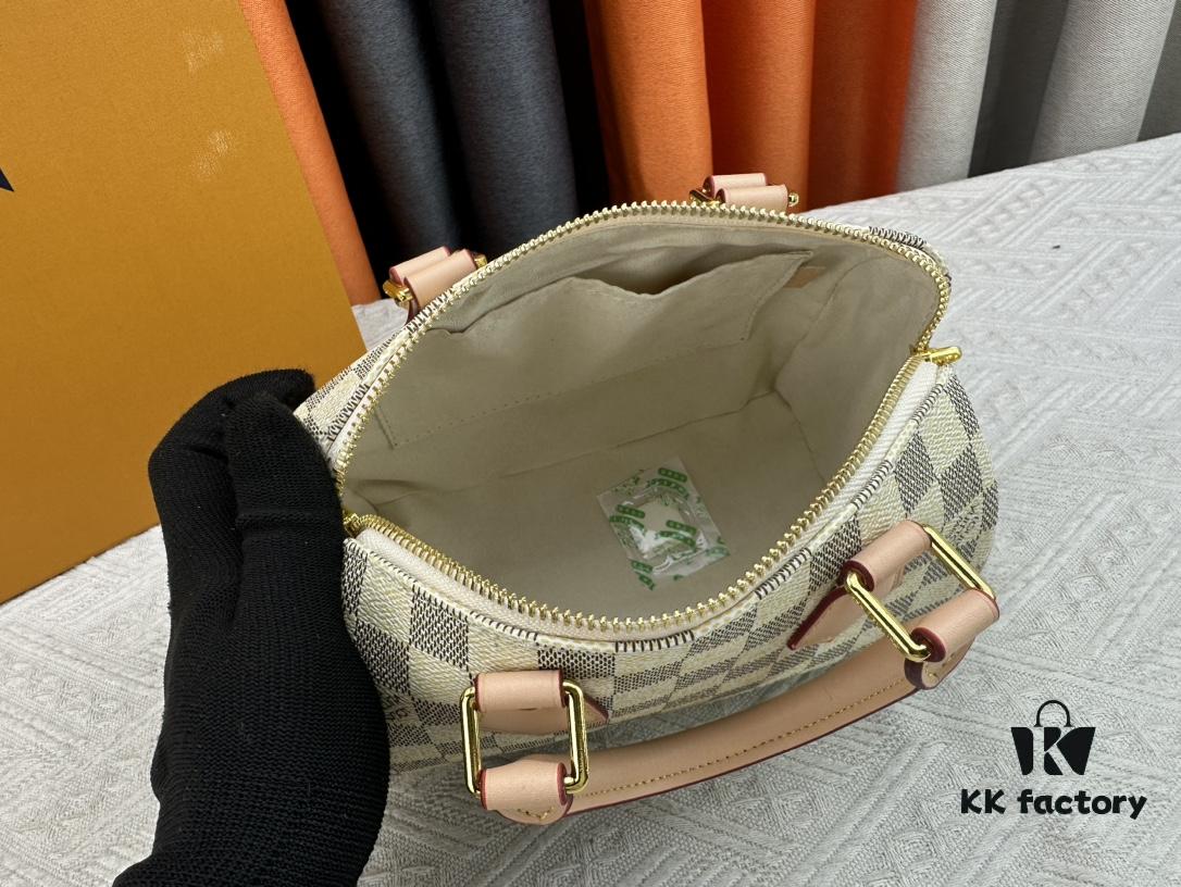 693078536e68136f4d9a6936 Louis Vuitton M46906 White Checker M46234 Speedy Pillow Bag Series M45957 SPEEDY BANDOULIÈRE 20 Handbag