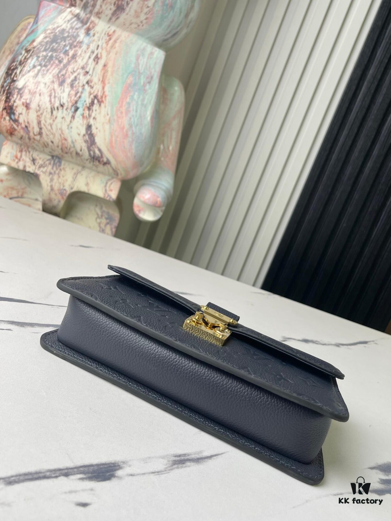 693078696e68136f4d9a6966 Top-tier Original Stock, Exclusive Real Photos: M82836 Blue Full Leather Embossed Wallet On Chain Metis Chain Bag