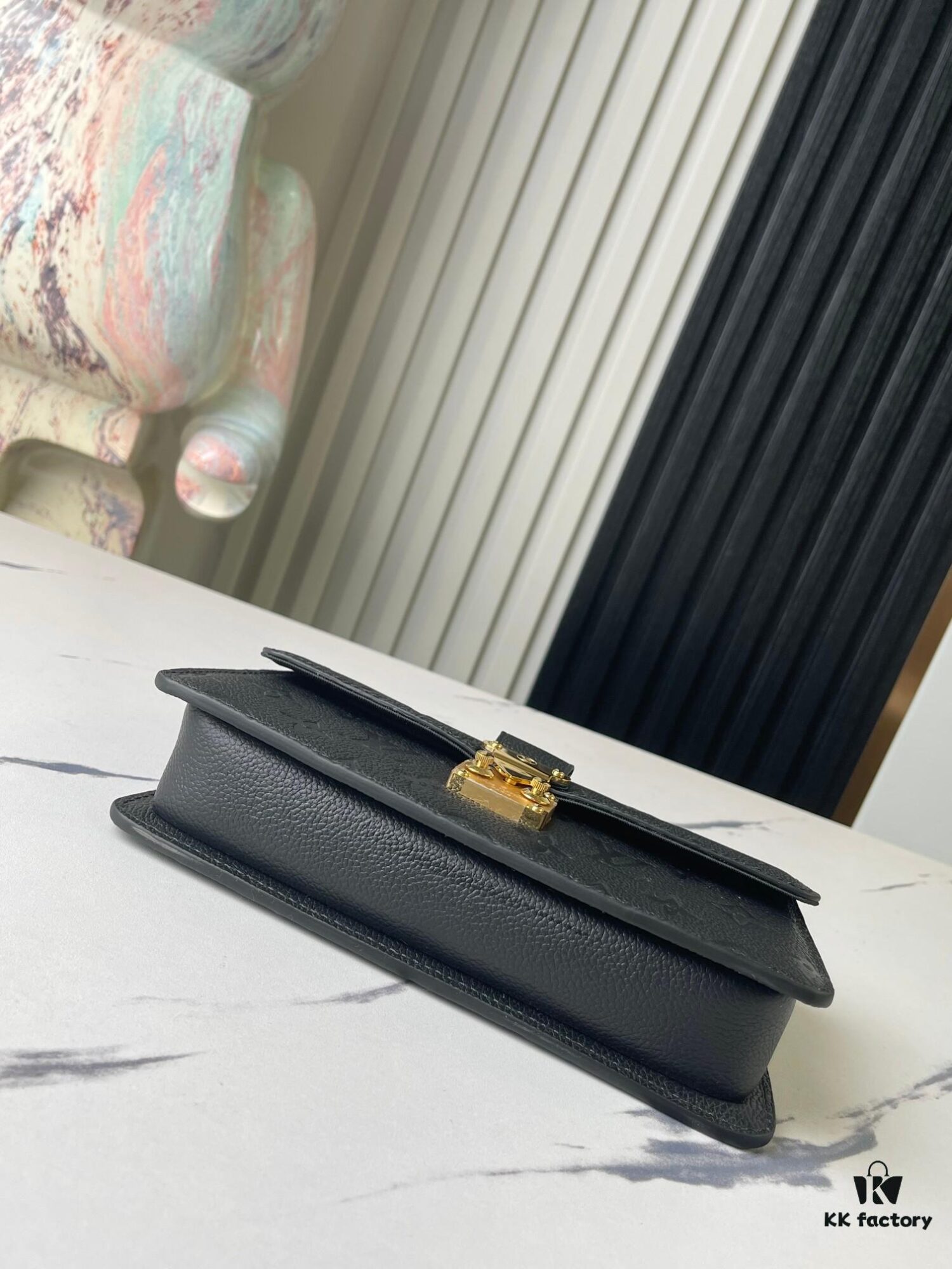 693078706e68136f4d9a6971 Top-tier Original Order Exclusive Real Shot M82637 Black Full Leather Embossed Wallet On Chain Metis Chain Bag M82836 82637 Black Embossed