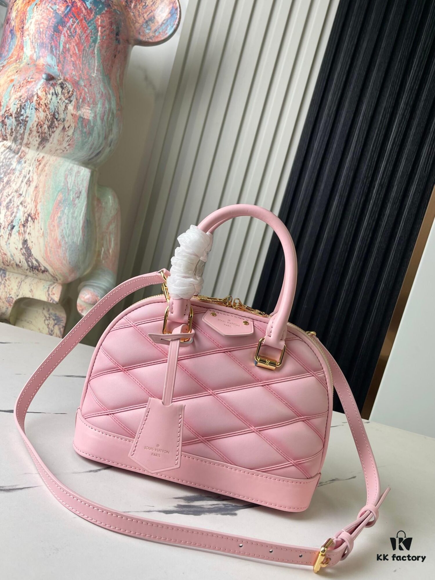 Top Quality Original Design Exclusive Real Shot M24453 Pink Quilted Full Leather Alma BB Shell Handbag